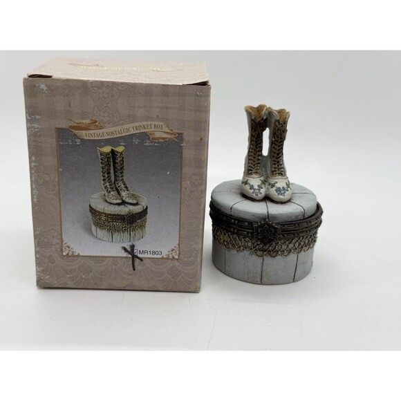 Victorian Jewelry New Box Hinged Trinket Boots Vintage Nostalgic MR1803 NEW 1999 - Picture 1 of 13